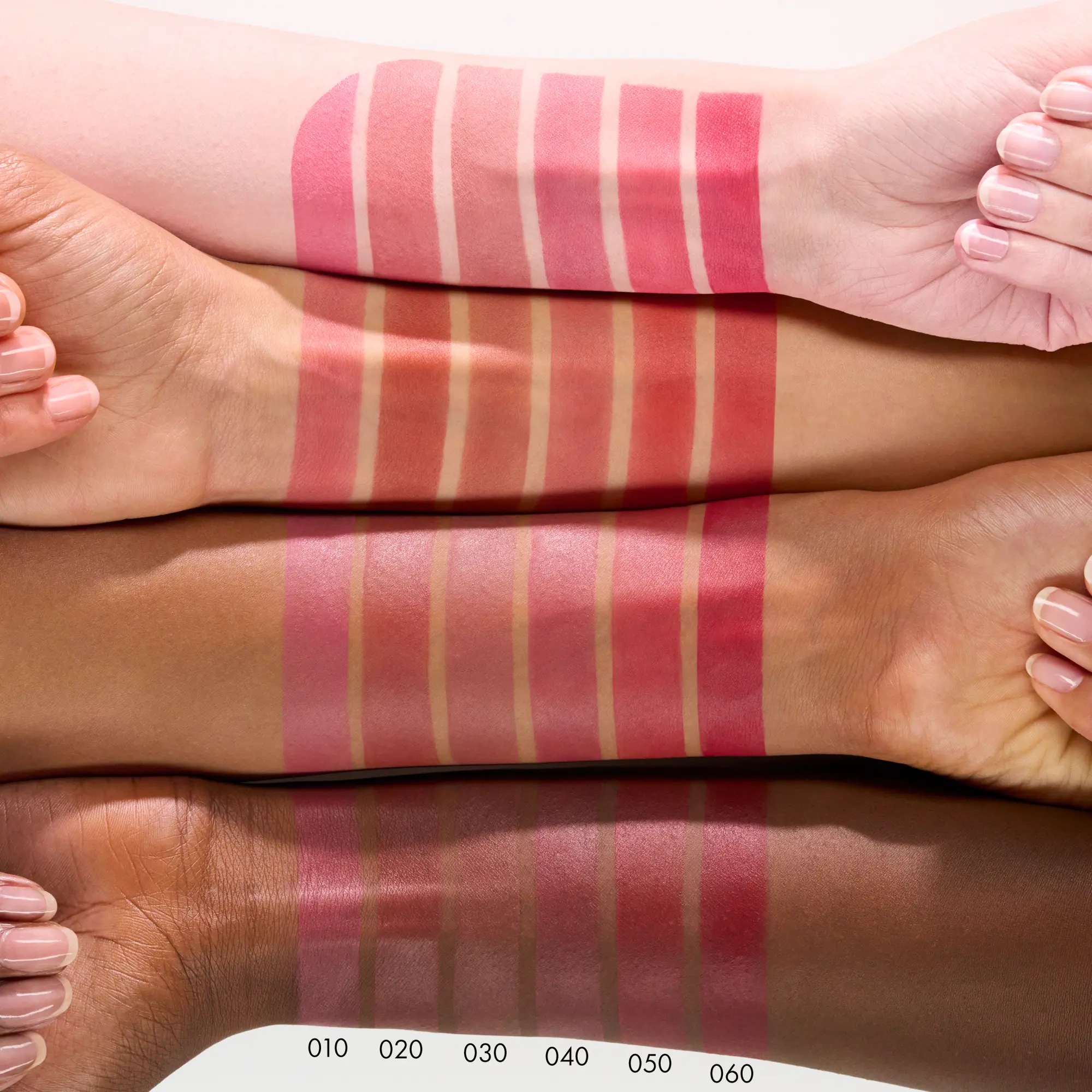 Blur-Real Matte Lipstick 030 Whisper Nude - Image 4