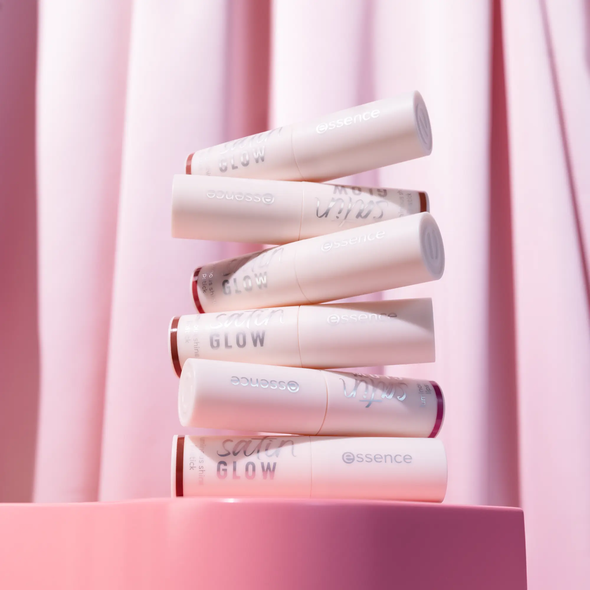 Satin Glow Luminous Shine Lipstick 02 Blushin It - Image 7